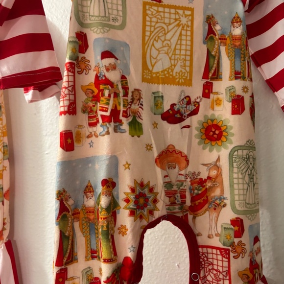 Vintage Christmas theme ruffled, bell bottom baby girl romper 0–3, 3–6 months - Picture 10 of 14
